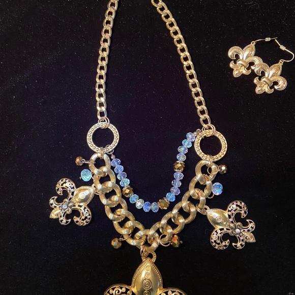 Vintage necklace and earrings Gold tone Set - Picture 2 of 10